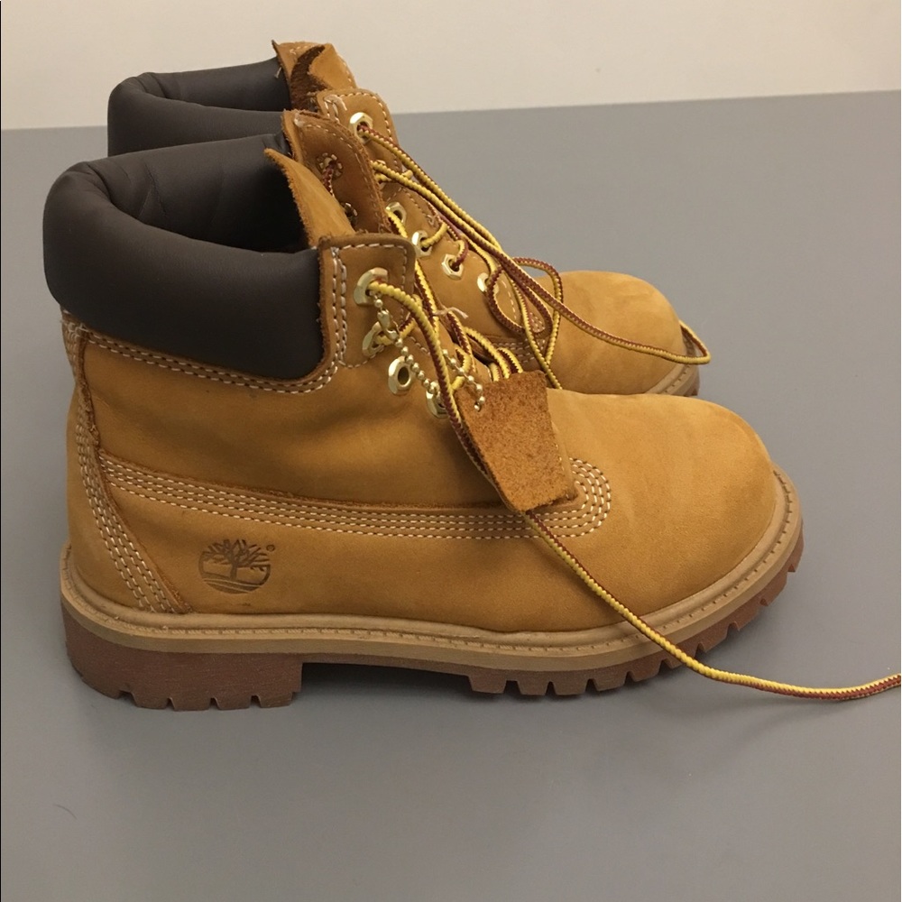 Timberland Boys Size 13.5 Boots